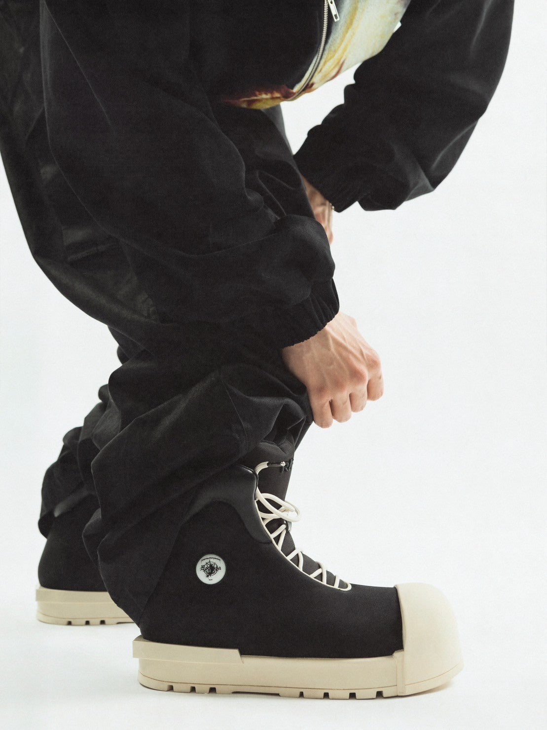 【F.V.V.O】THICK SOLED HIGH TOP BOOTS / 【フリーワールドオーダー(エフヴィーヴィーオー)】スニーカーライクミドルブーツ