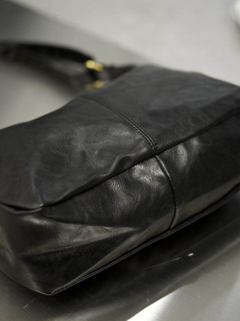 東京店WEB限定受注制【Chikashitsu +】vegan leather cross bag (2color)