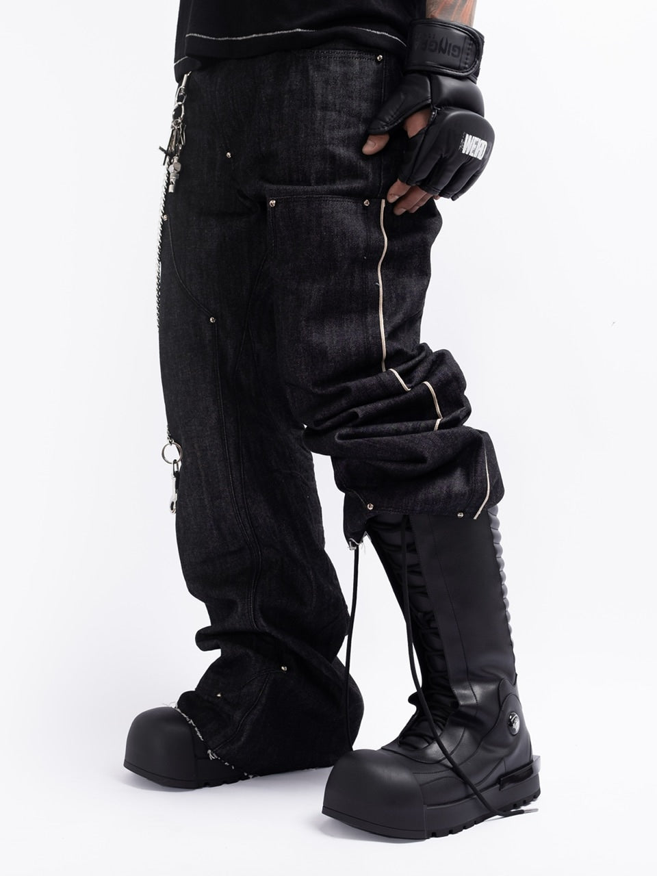 【F.V.V.O】RED SELVEDGE EMBROIDERED RAW DENIM JEANS