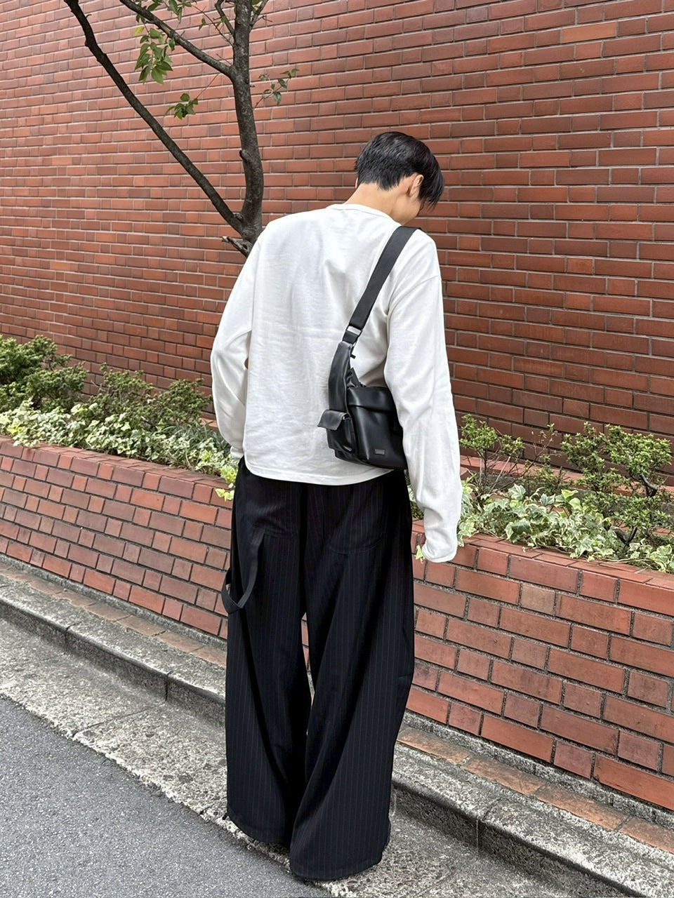 受注制【Chikashitsu +】draw cord stripe wide slacks / 【チカシツプラス】ドローコードストライプワイドスラックス (2color)