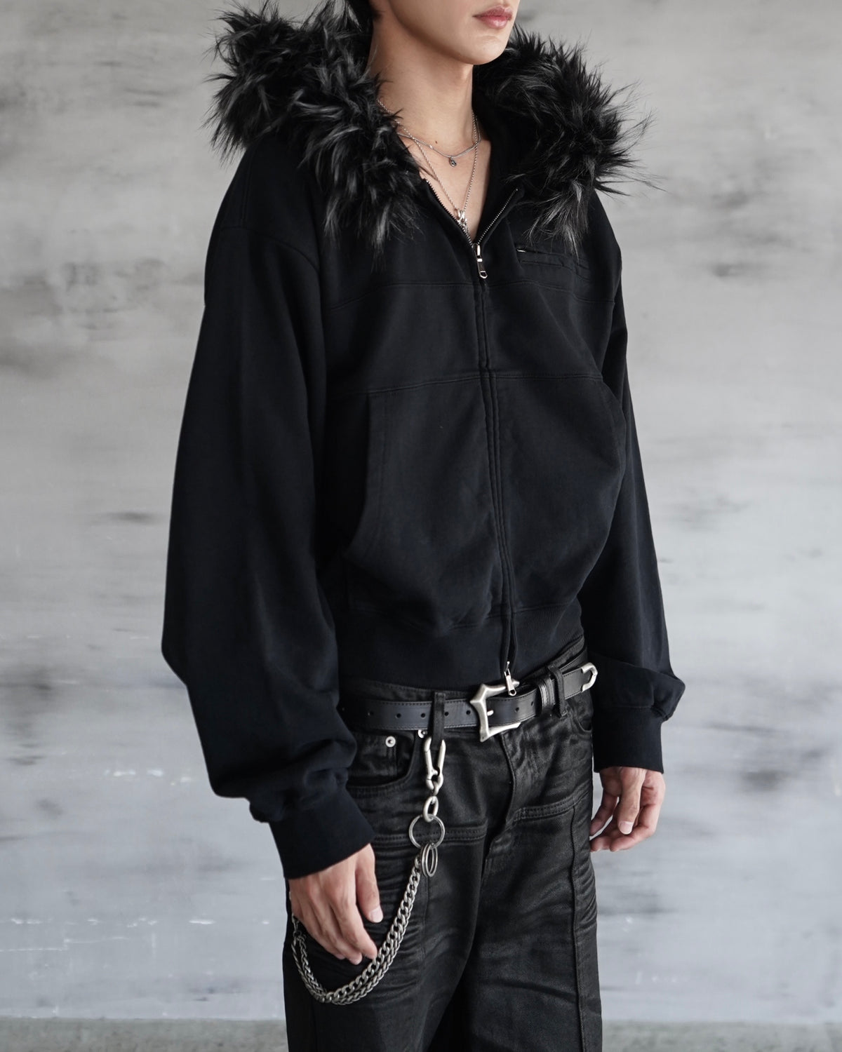 【CHIKASHITSU PLUS HIGH】Volume fur cropped zip hoodie