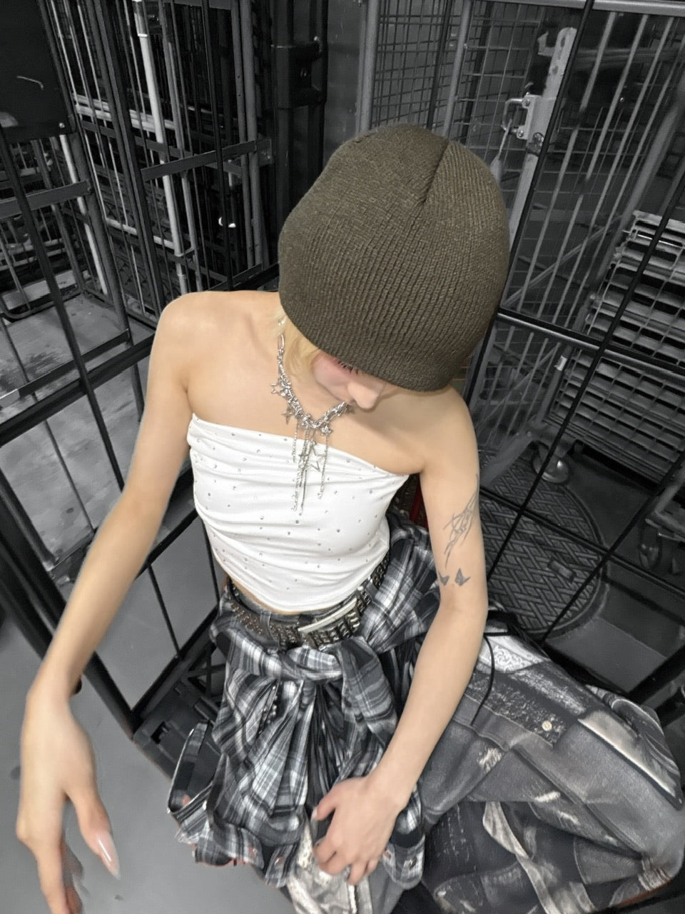 国際配送【Never mind the XU】rhinestone tubetop