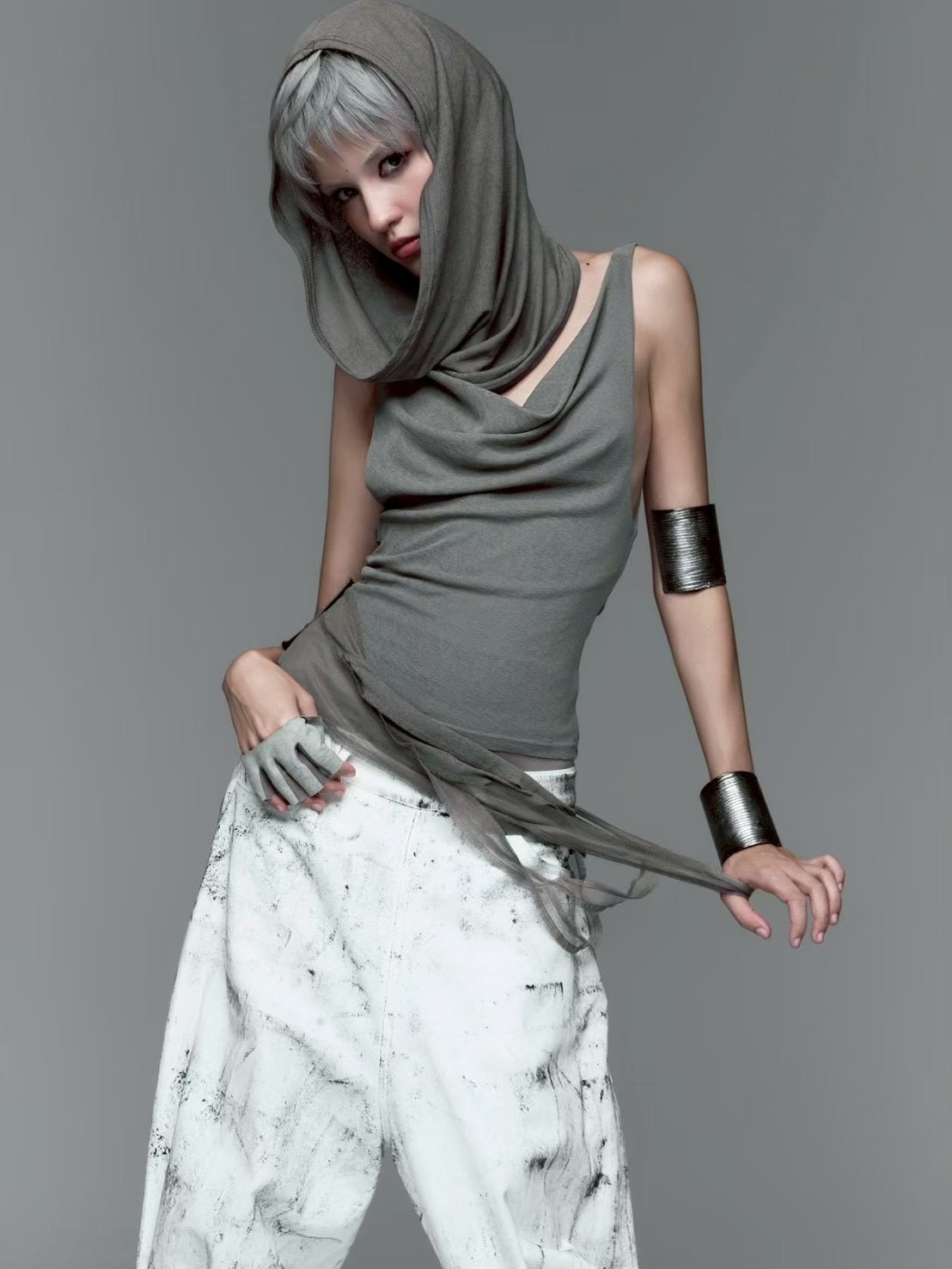 【EYE OF THE STORM】ASHEN HOOD TANK TOP