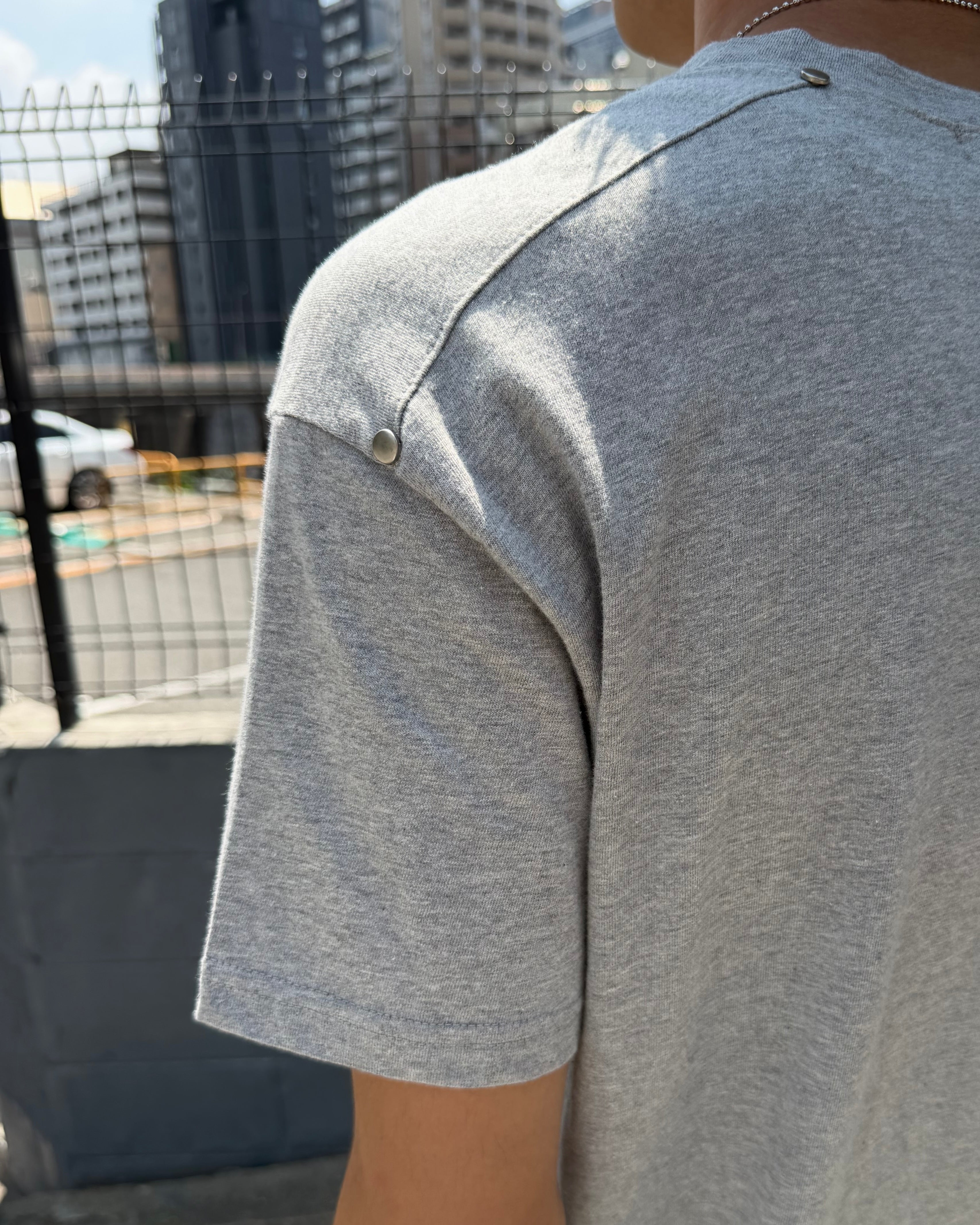 大阪店WEB限定受注制【Chikashitsu +】shoulder rivet t-shirt (3color)