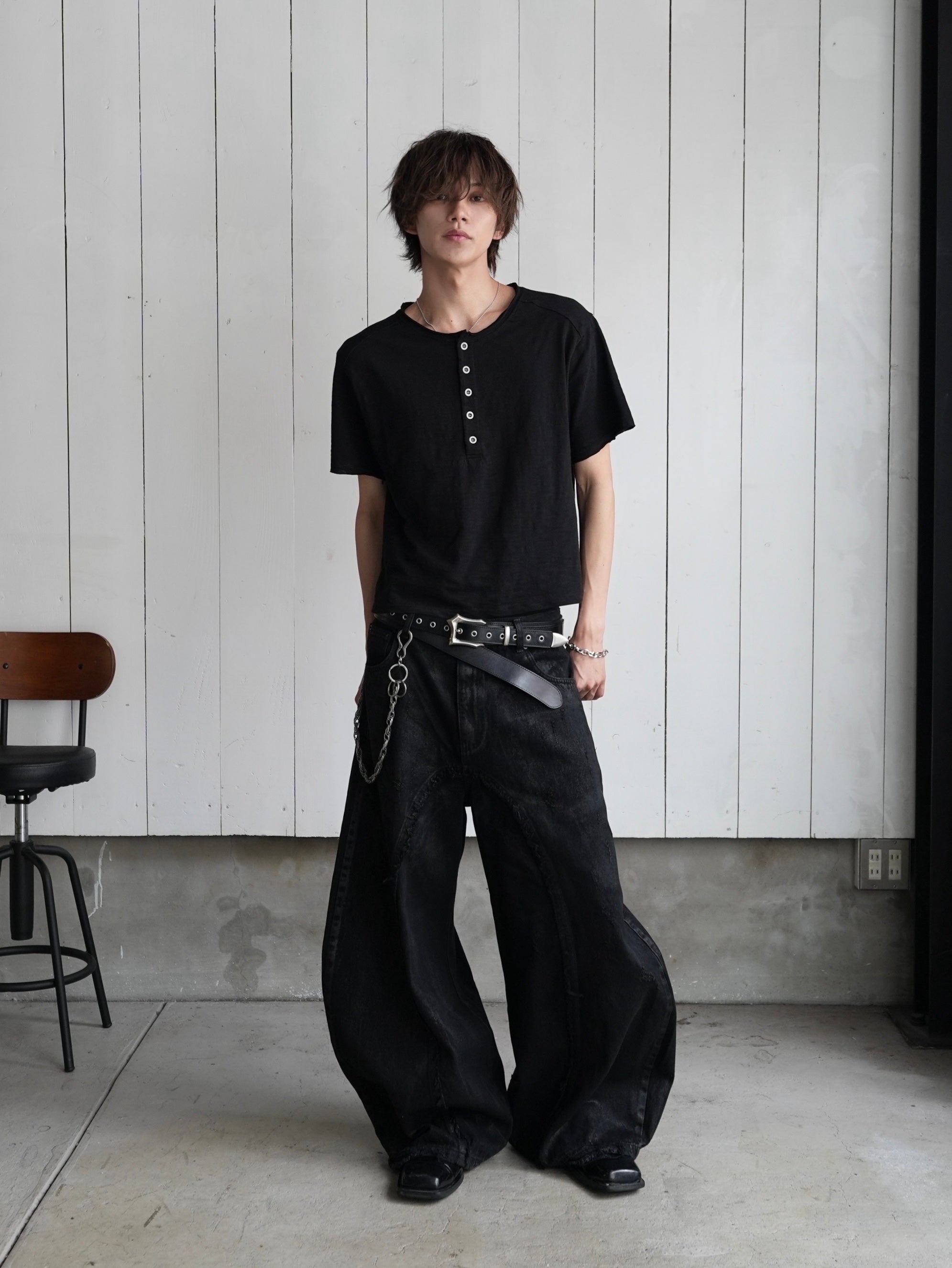 【CHIKASHITSU PLUS HIGH】Steel button short sleeve henley tee (2color)
