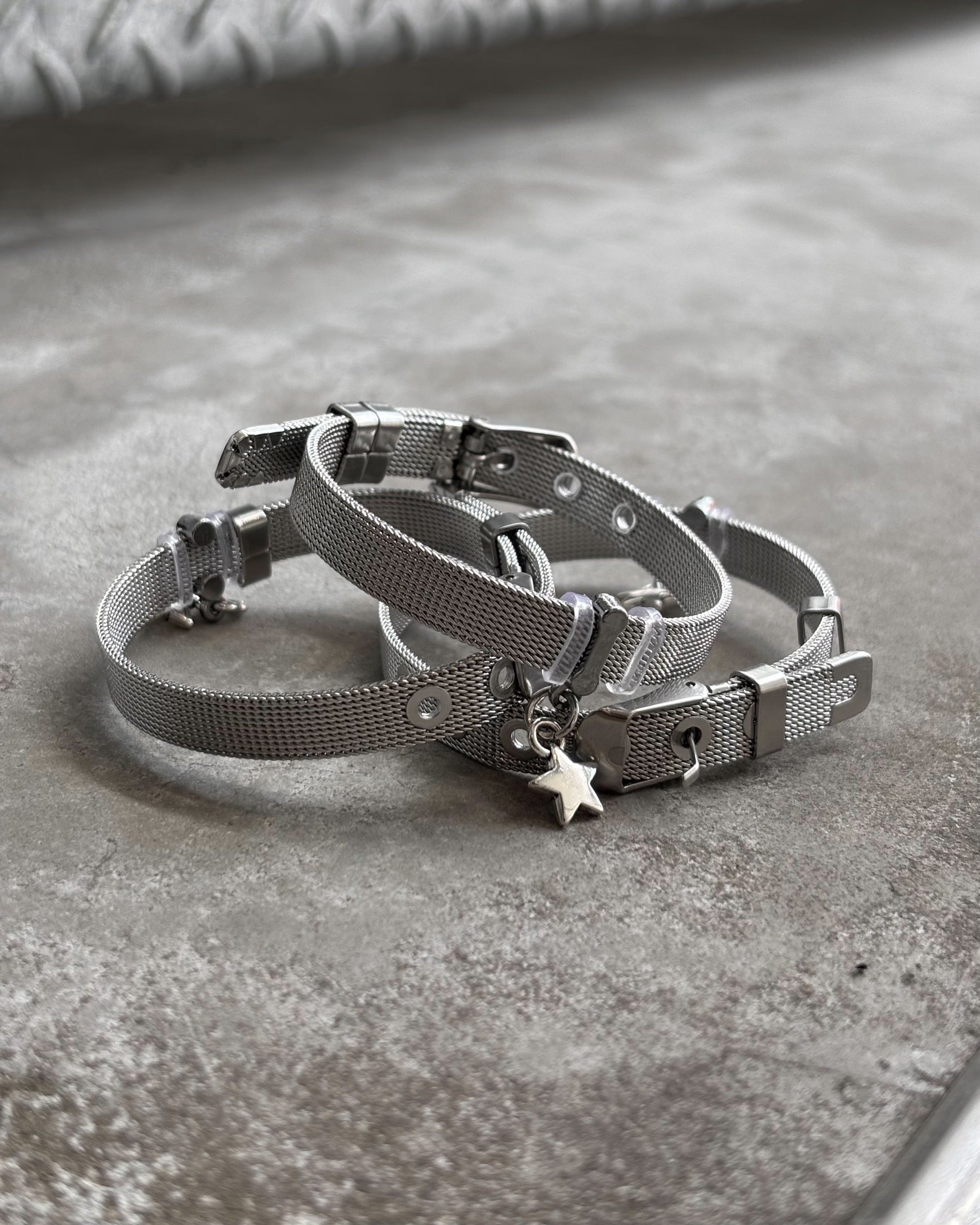 国際配送【Never mind the XU】silver star belt bracelet