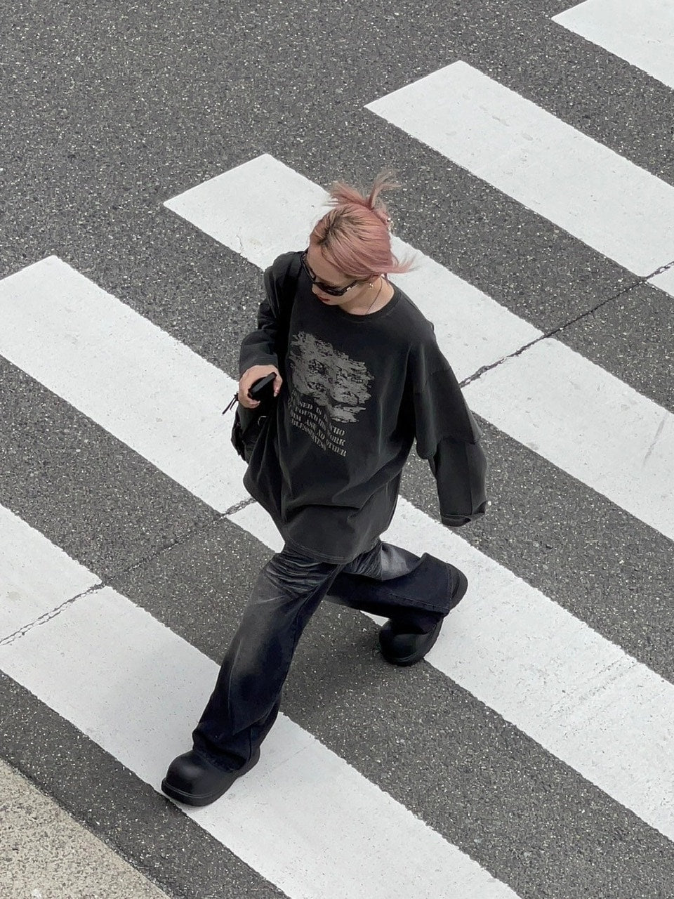 【Chikashitsu +】layered graphic long sleeve (2color) / 【チカシツプラス】レイヤードグラフィックプリント長袖Tシャツ