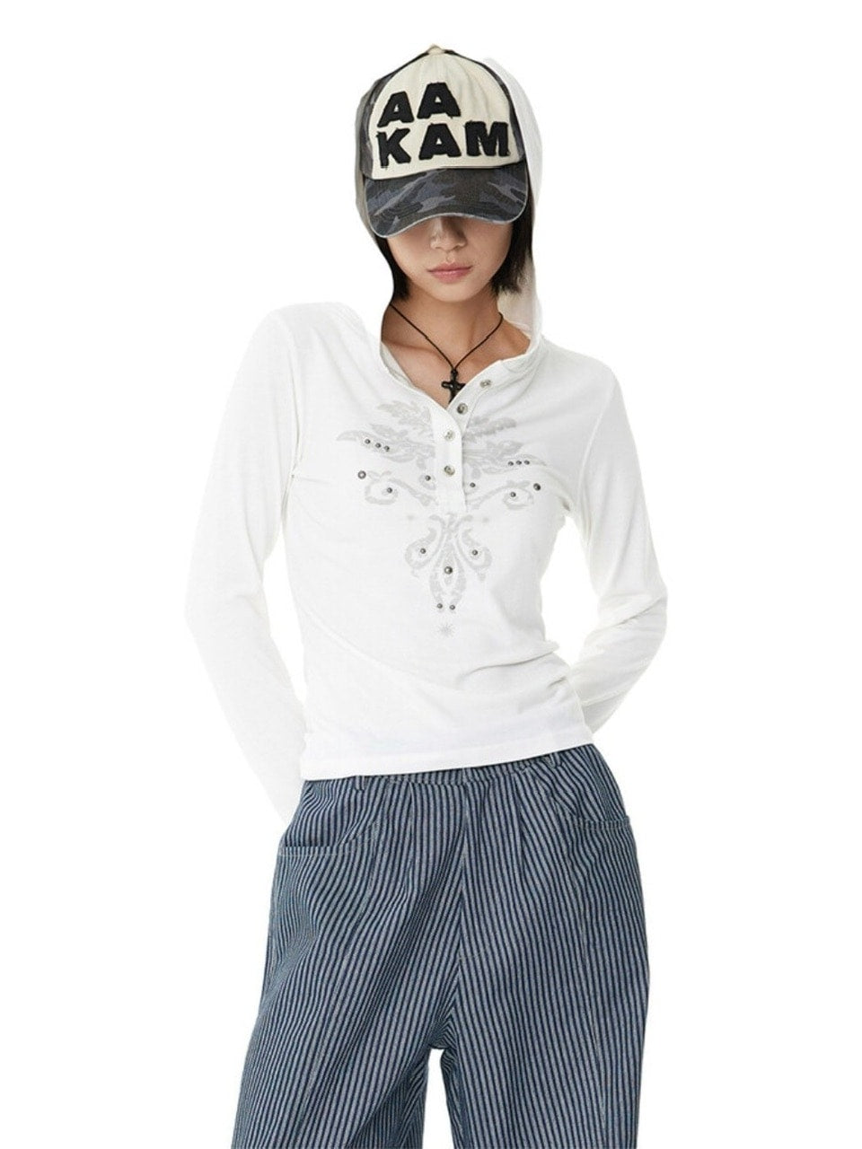 【AAKAM】Studded Leaf Hooded Long Sleeve