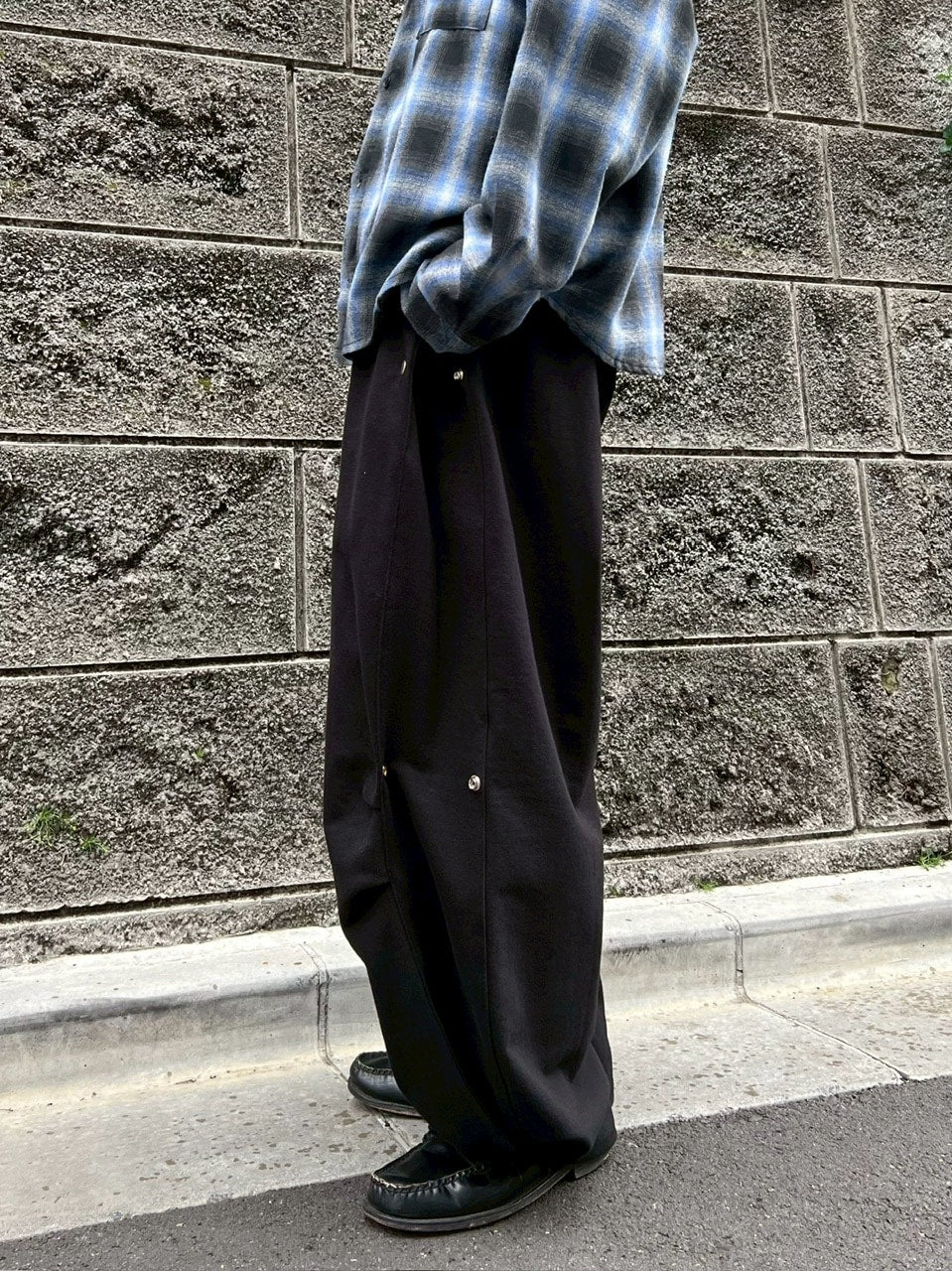 受注制【Chikashitsu +】side snap button sweat pants (2color)