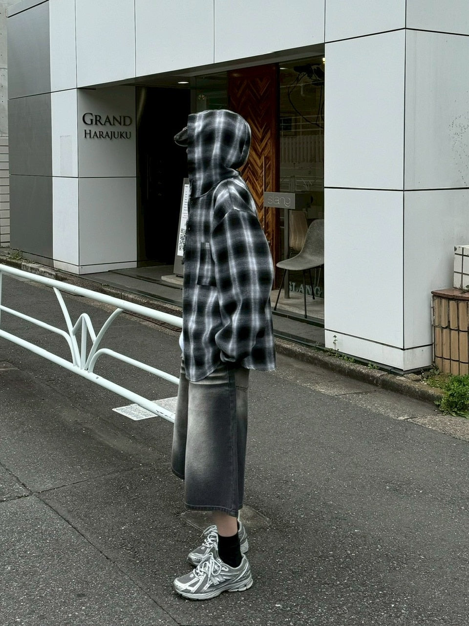 受注制【Chikashitsu +】8-length bermuda denim pants (2color) / 【チカシツプラス】8分丈バミューダハーフデニムパンツ