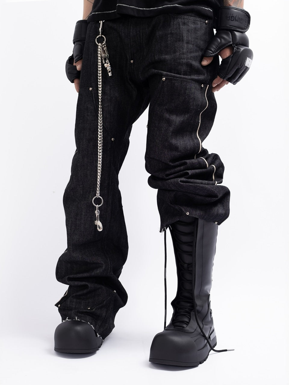 【F.V.V.O】RED SELVEDGE EMBROIDERED RAW DENIM JEANS