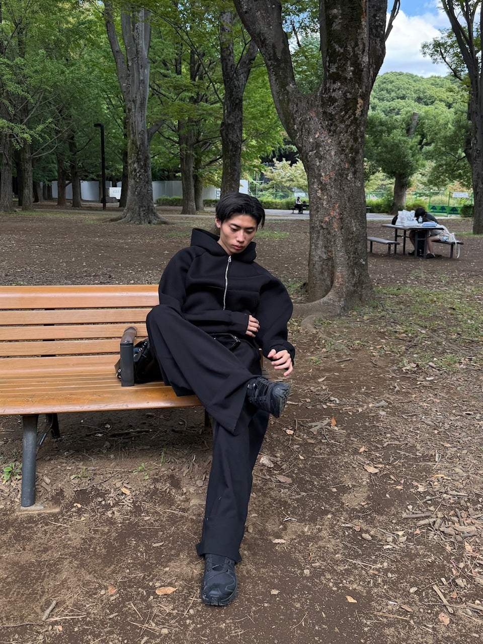 東京店WEB限定受注制【Chikashitsu +】cropped zip hoodie / 【チカシツプラス】クロップドジップフーディー (2color)