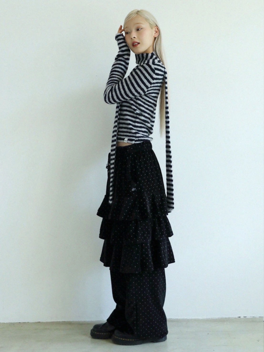 12/21 20:00 再販【Uglyshadow】SCARF ROUND T-SHIRT