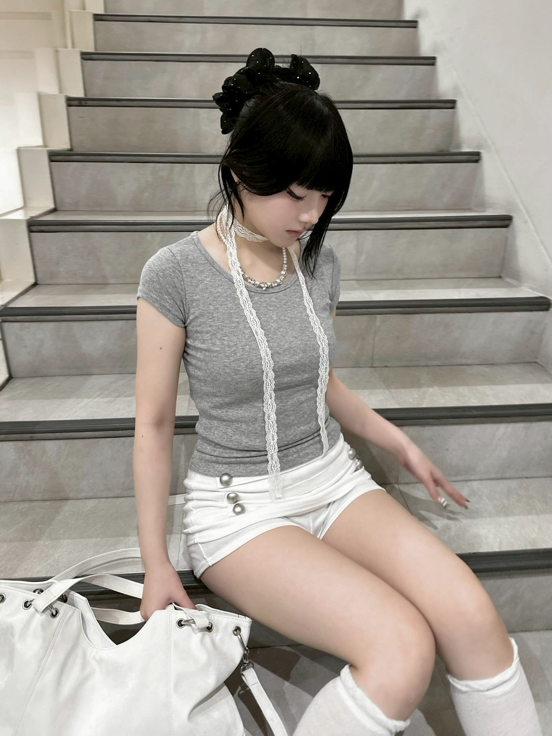 渋谷109店WEB限定受注制【nmtc+】Back Button Slit U-Neck Tee (5color)