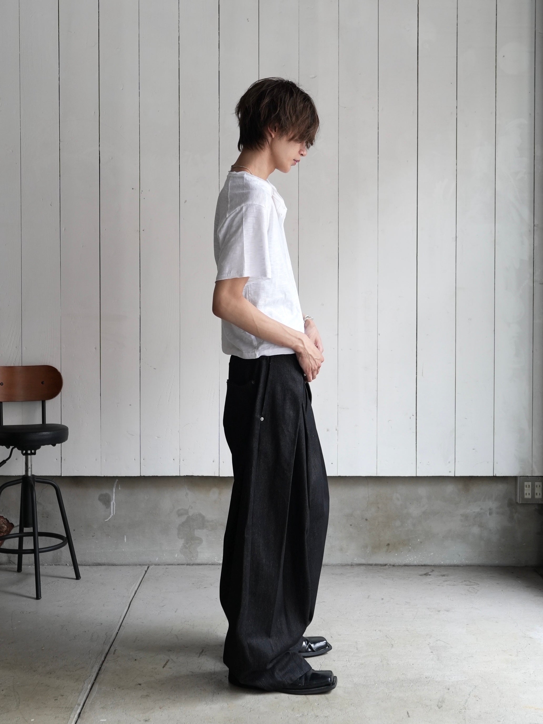 【CHIKASHITSU PLUS HIGH】Steel button short sleeve henley tee (2color)