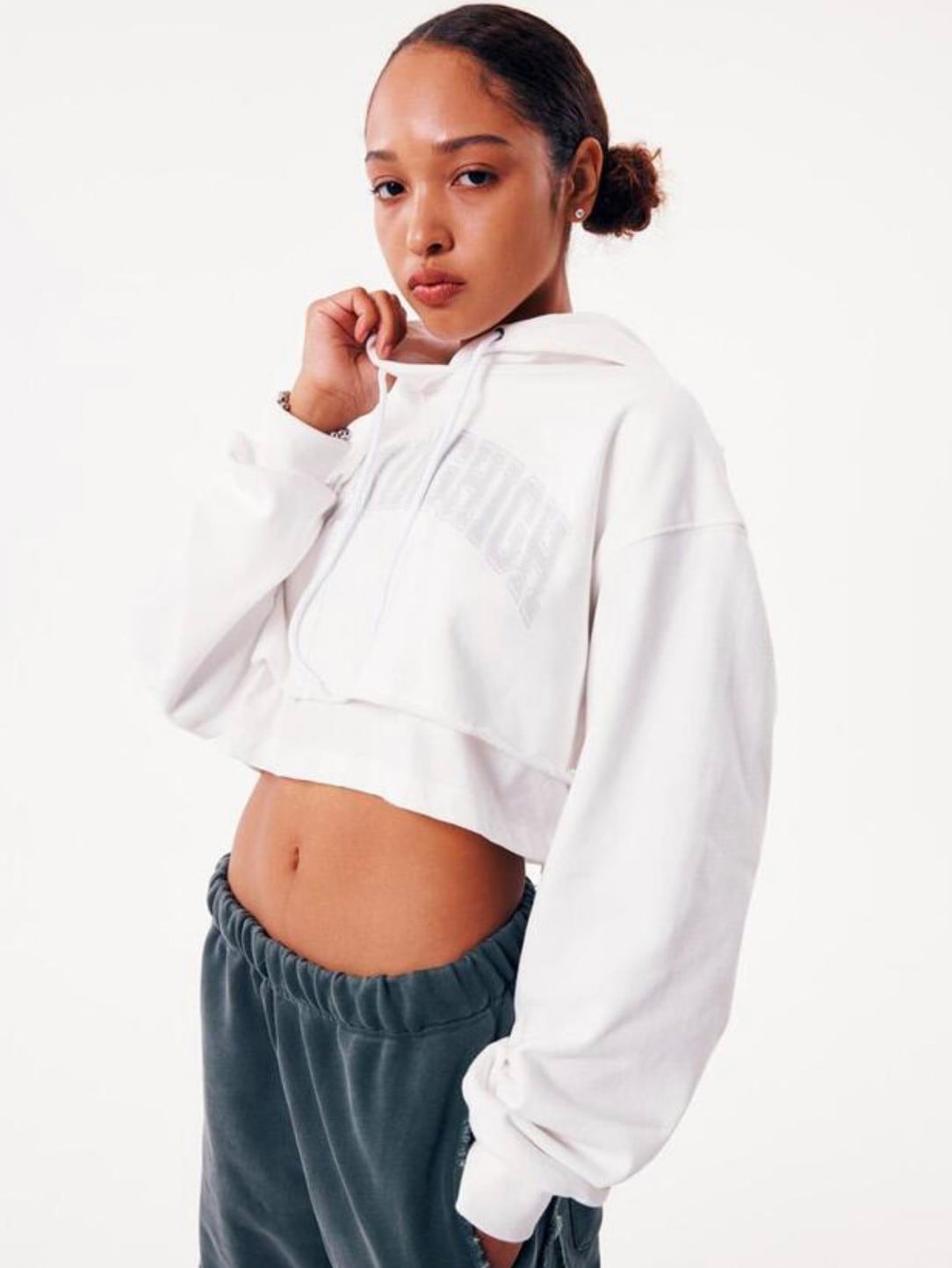 【running high】ARCH LOGO LAYERED CROP HOODIE