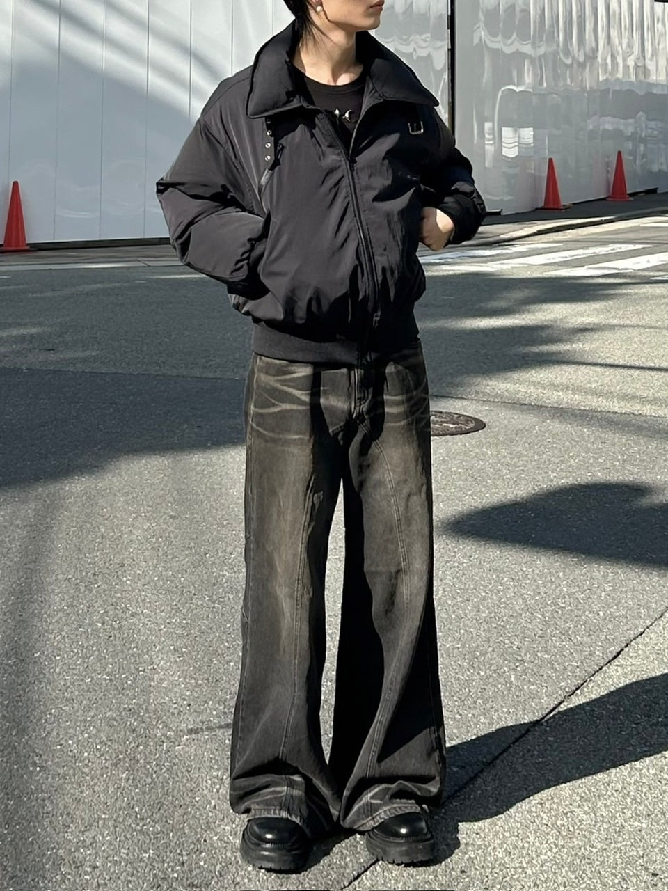 ぶち ブラックSサイズ 大阪店WEB限定受注制【Chikashitsu +】back snap wide flare denim
