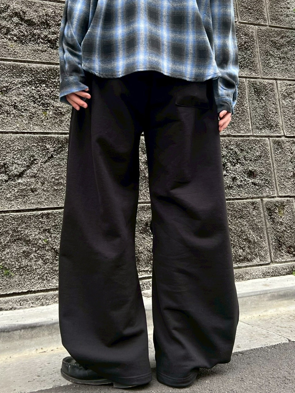 受注制【Chikashitsu +】side snap button sweat pants (2color)