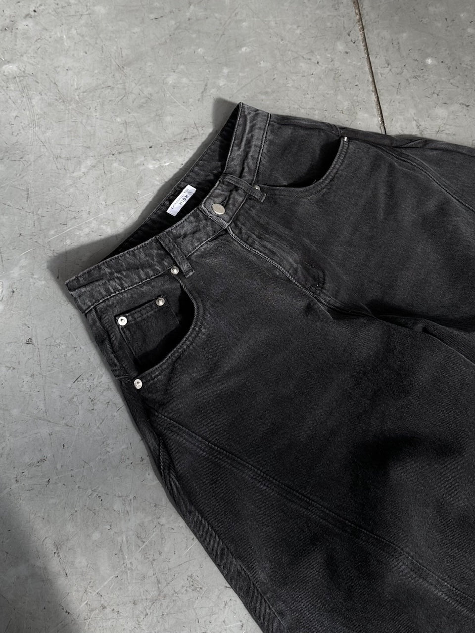 【CHIKASHITSU PLUS HIGH】Barrel leg curve denim pants