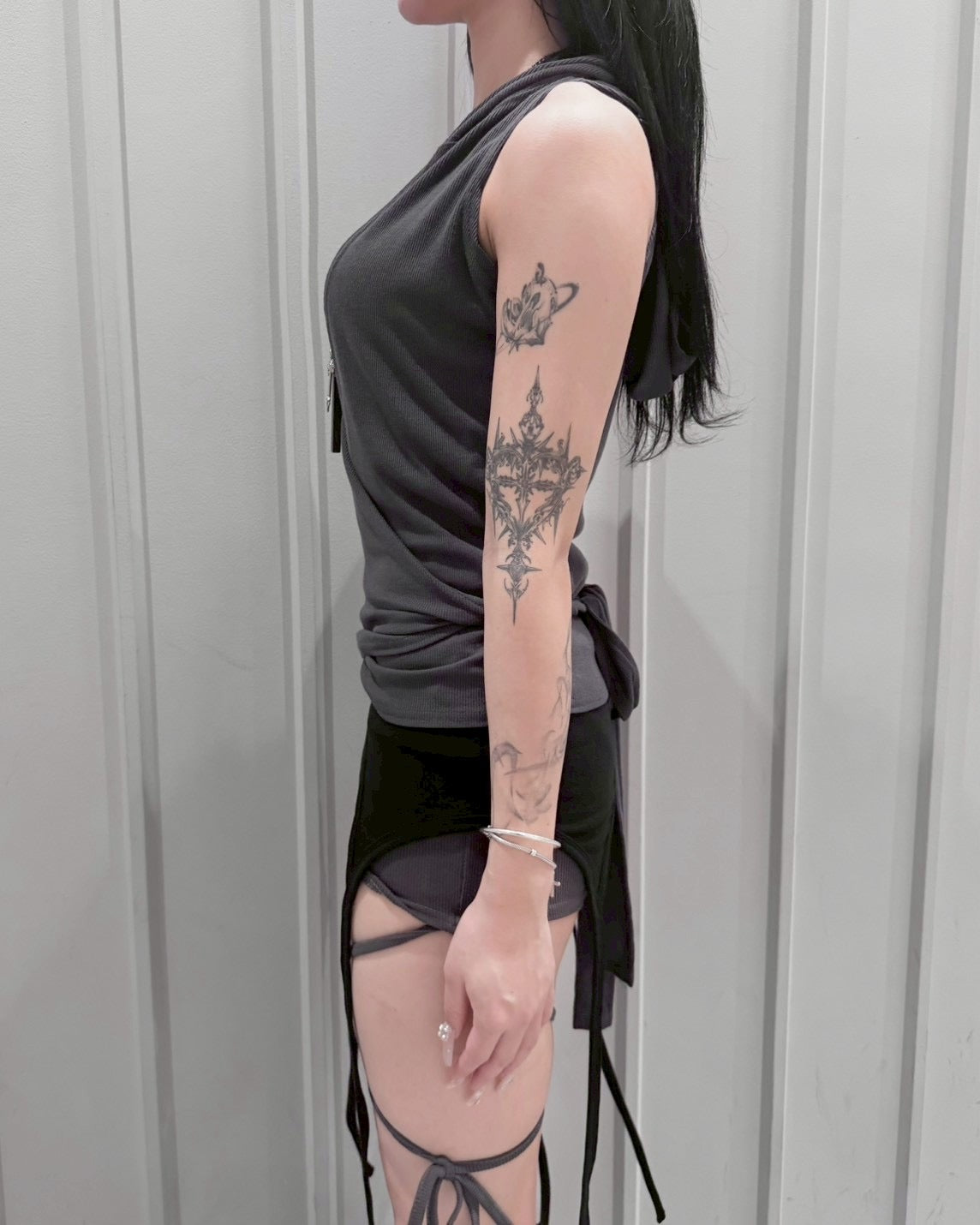 受注制【nmtc+】Hooded Wrap Sleeveless Top (2color)