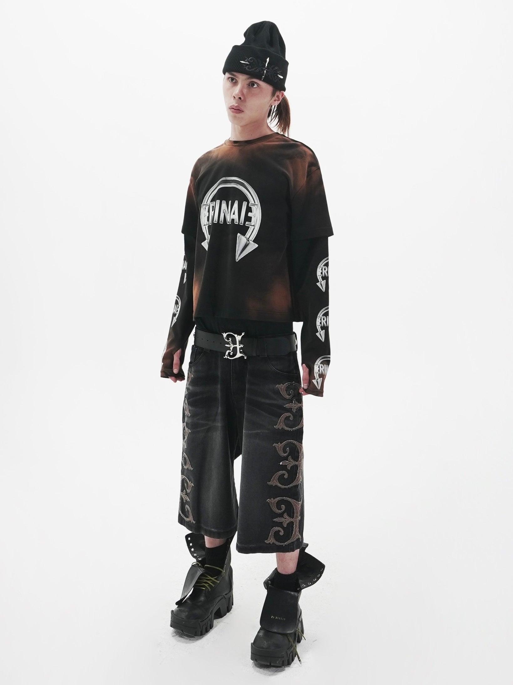 【E RIN AI E】PIERCED RUST DOUBLE LONG SLEEVE T