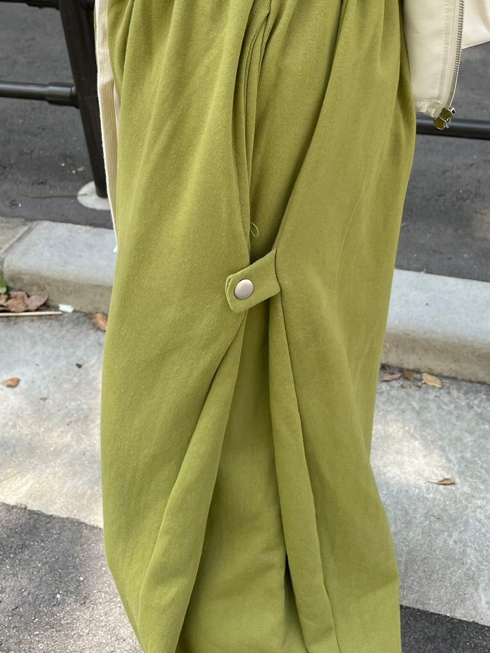 【Chikashitsu +】side button balloon sweat pants (3color)