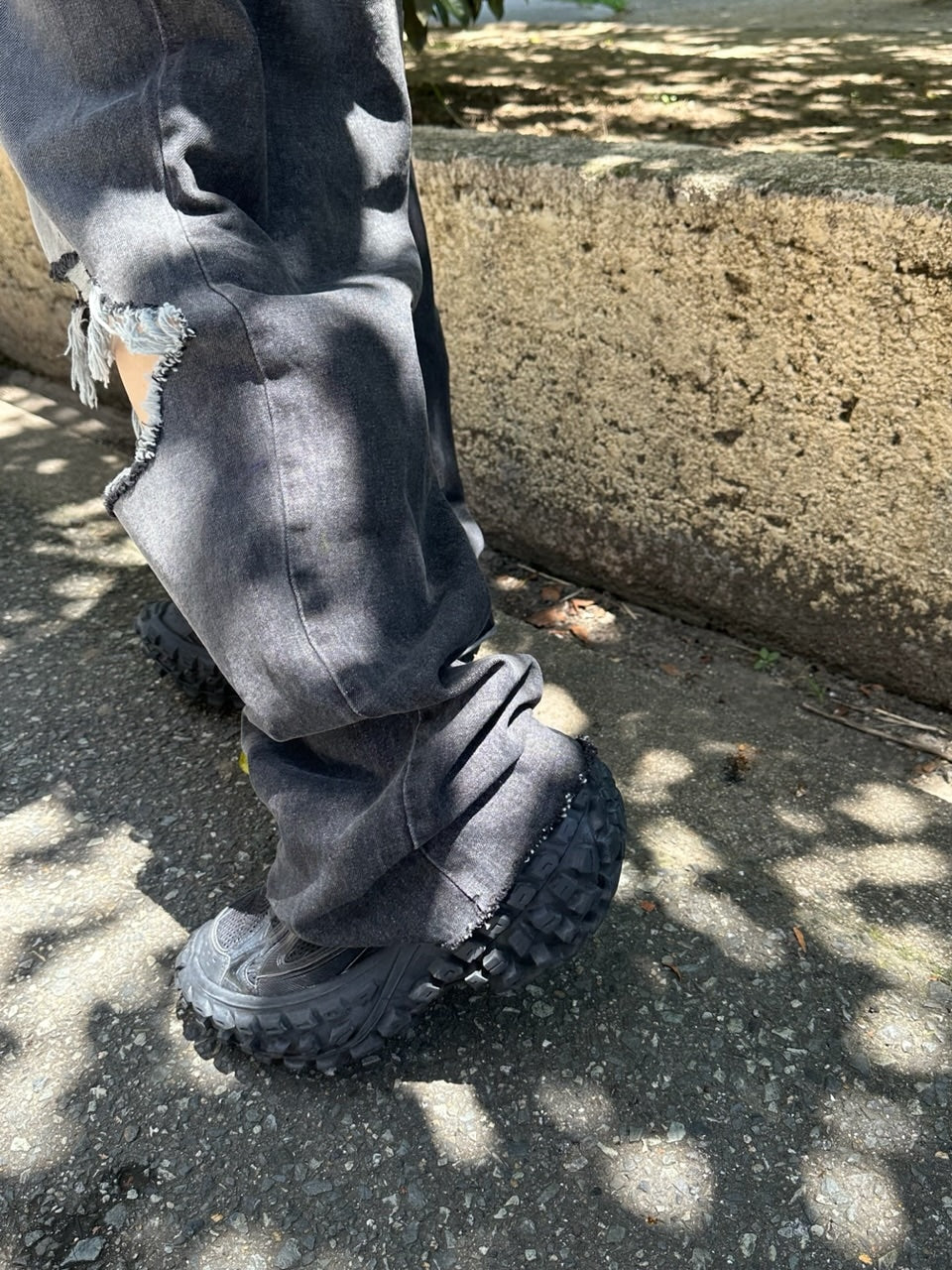 大阪店WEB限定【Chikashitsu +】vintage crash denim pants (2color)