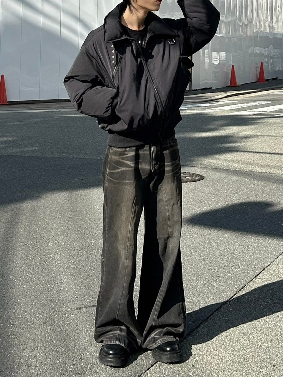 大阪店WEB限定受注制【Chikashitsu +】back snap wide flare denim pants (2color)