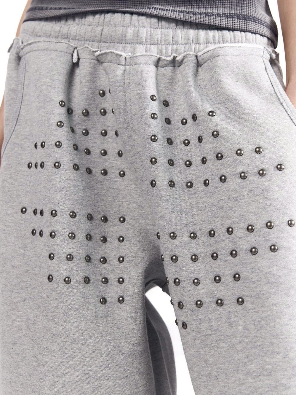 【AAKAM】Go-Cross Studded SweatPants