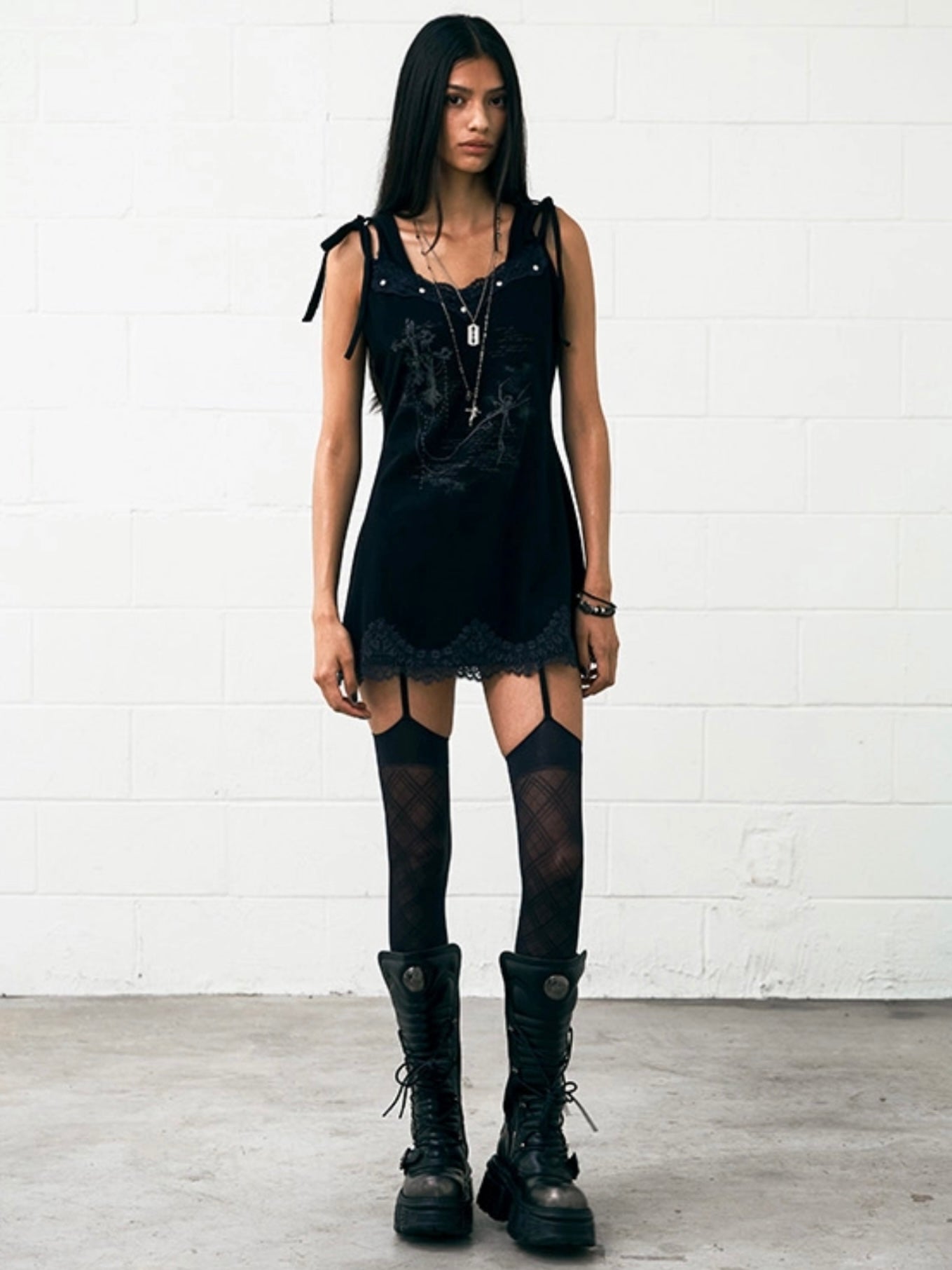 6/6 20:00発売【NOT KNOWING】Lace Hoodie Dress