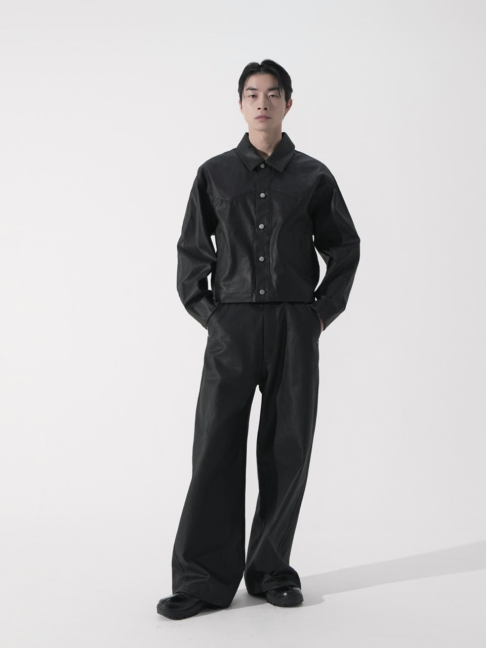 【CS】coated wide denim pants (black)