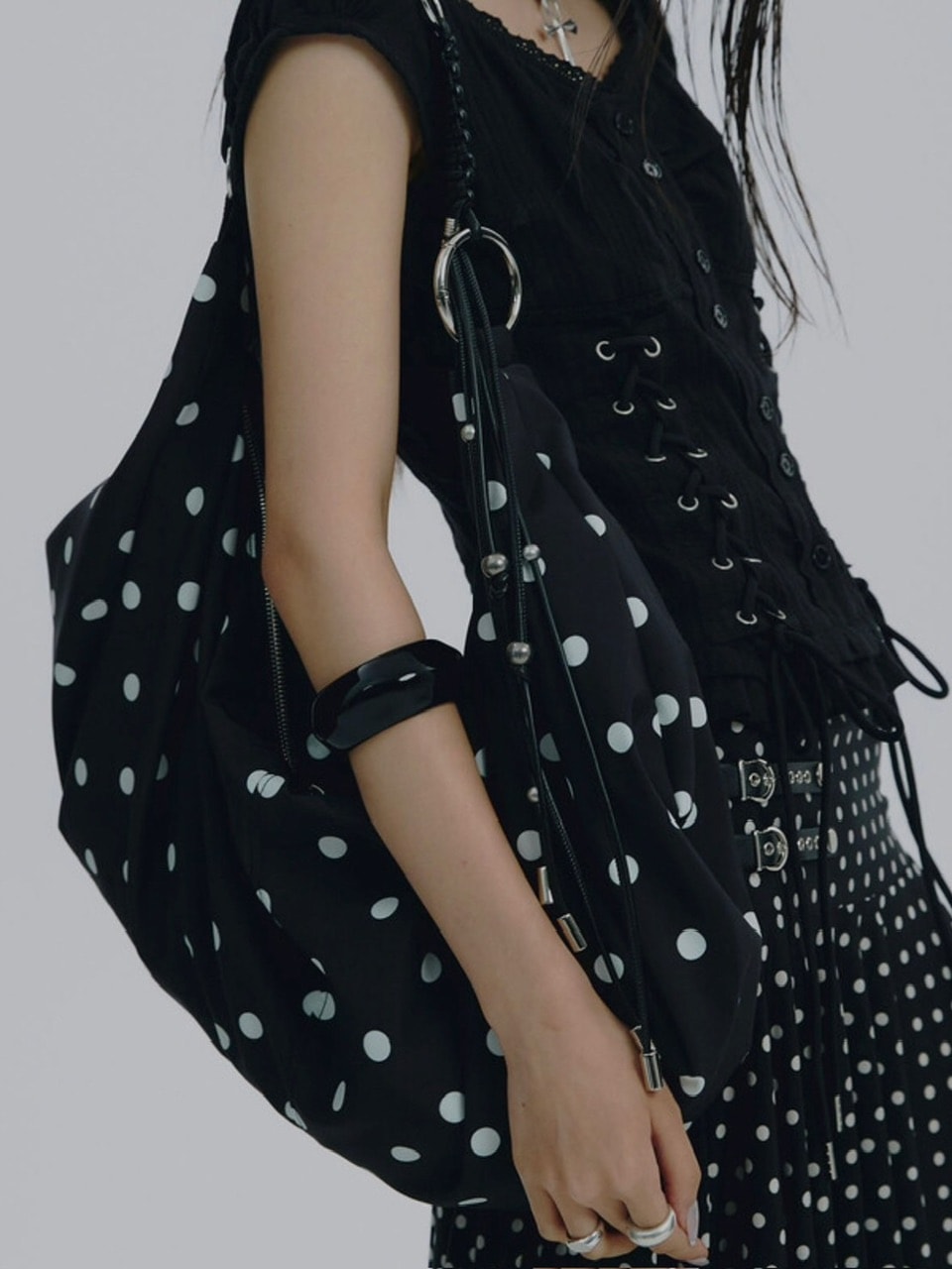 【NOT KNOWING】Braided Dot Shoulder Bag / 【ノットノーイング】ブレイデッドドットショルダーバッグ