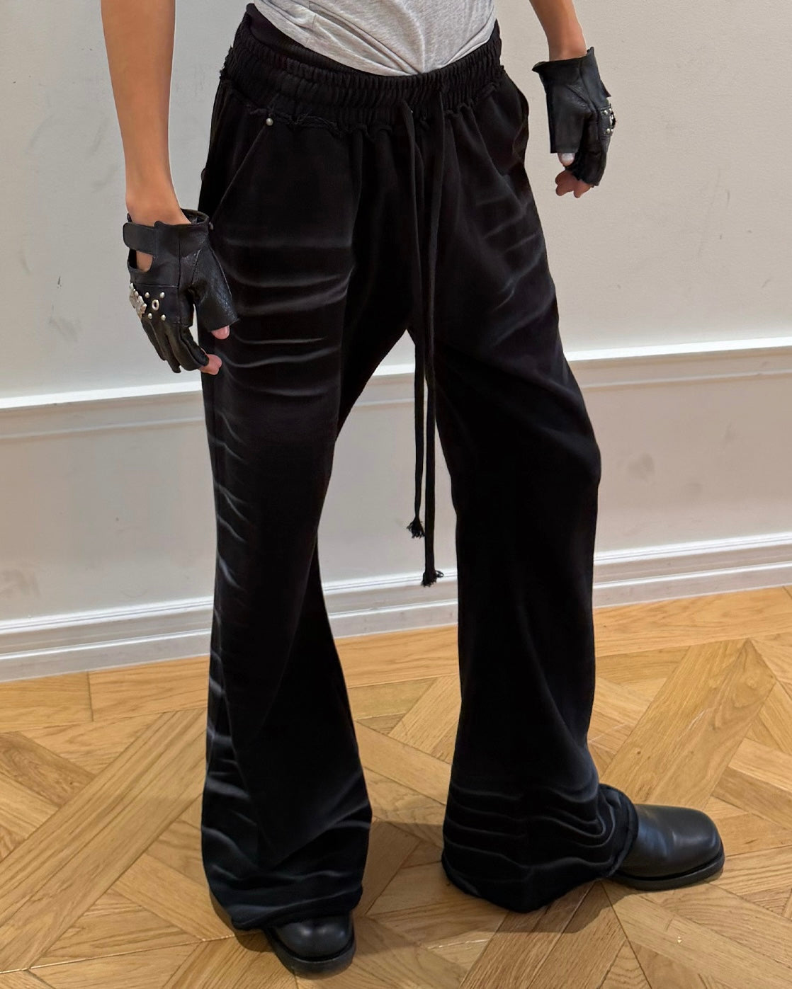 【LECYTO】Dirty Flare Sweatpants