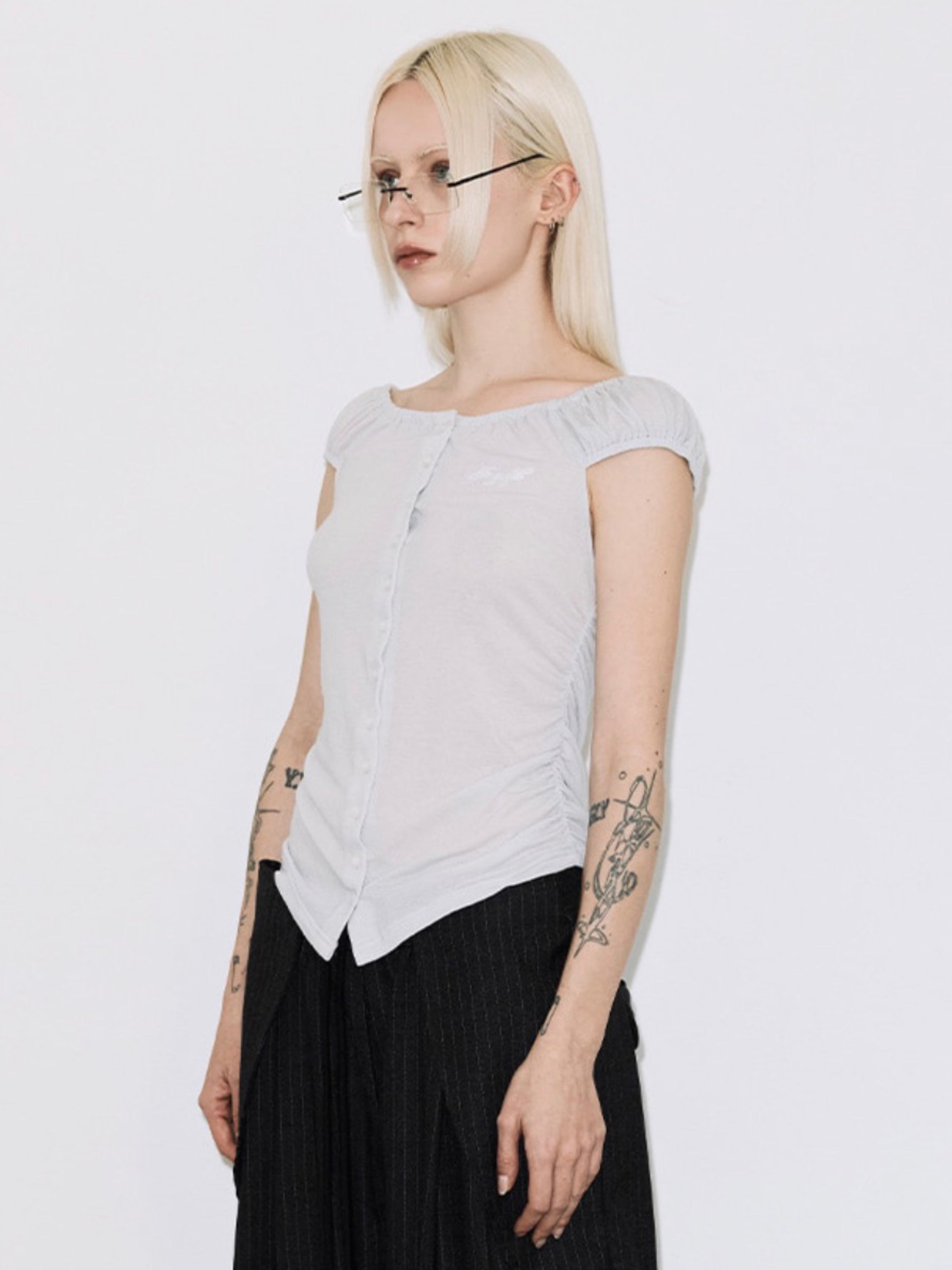 【FANCY CLUB】SOFT BUTTON OFF-SHOULDER TOP