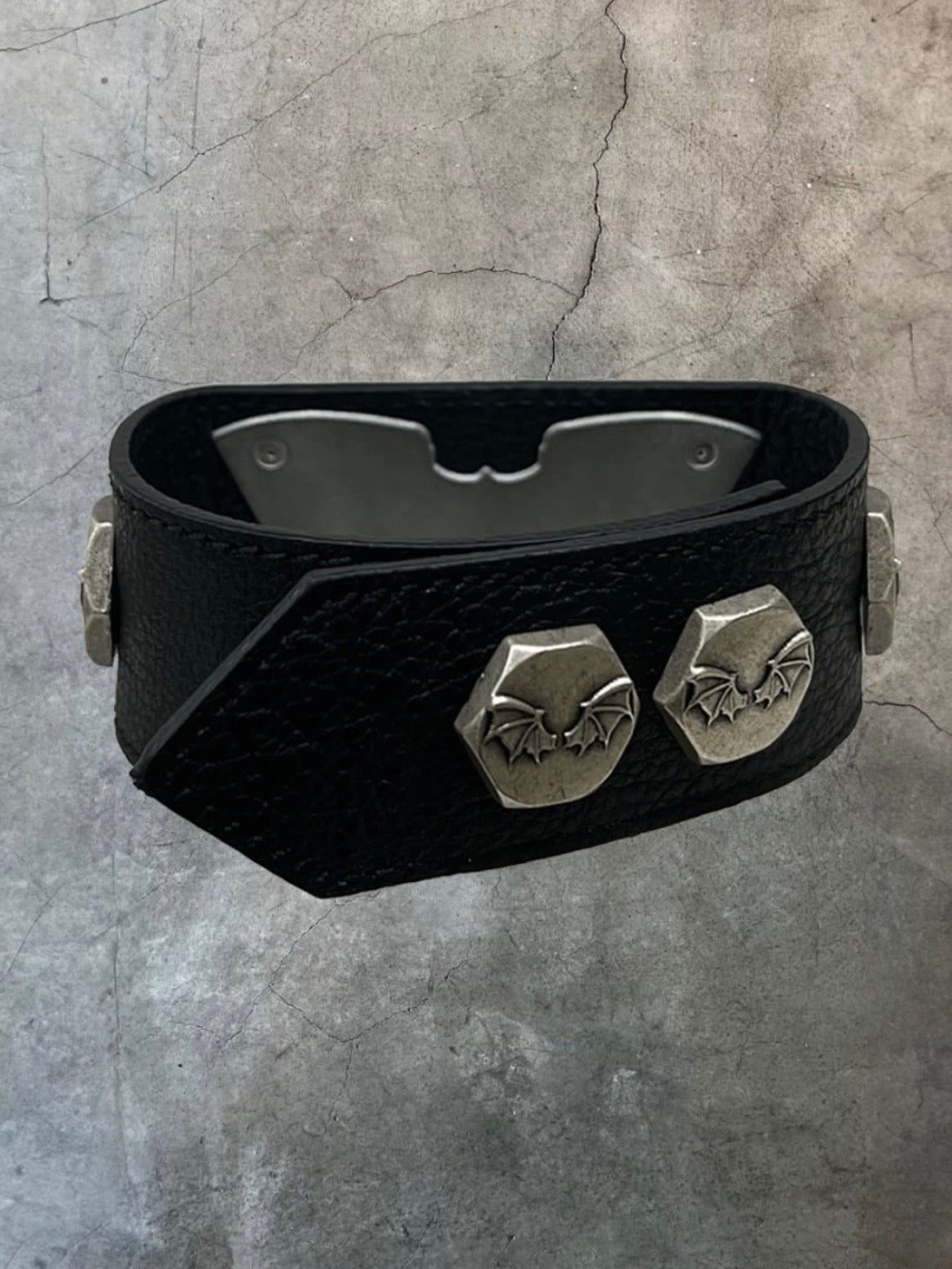 【DEVIL KIM】EMBLEM LEATHER BRACELET