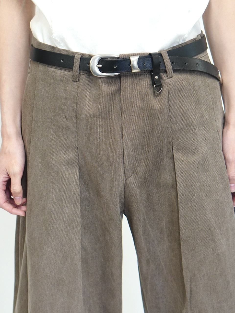 東京店WEB限定受注制【Chikashitsu +】deep tuck cotton wide slacks (3color)
