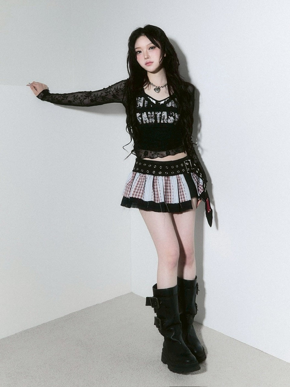 【CHERRYQUIRI】lettering crop sleevless / 【チェリーキュリー】レタリングクロップキャミソール