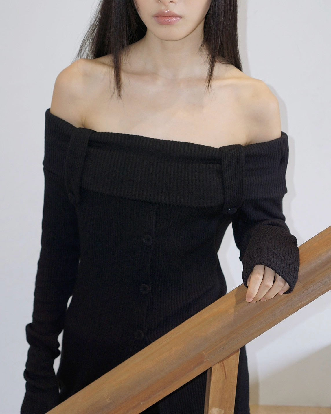 【Uglyshadow】BUTTON OFF-SHOULDER KNIT