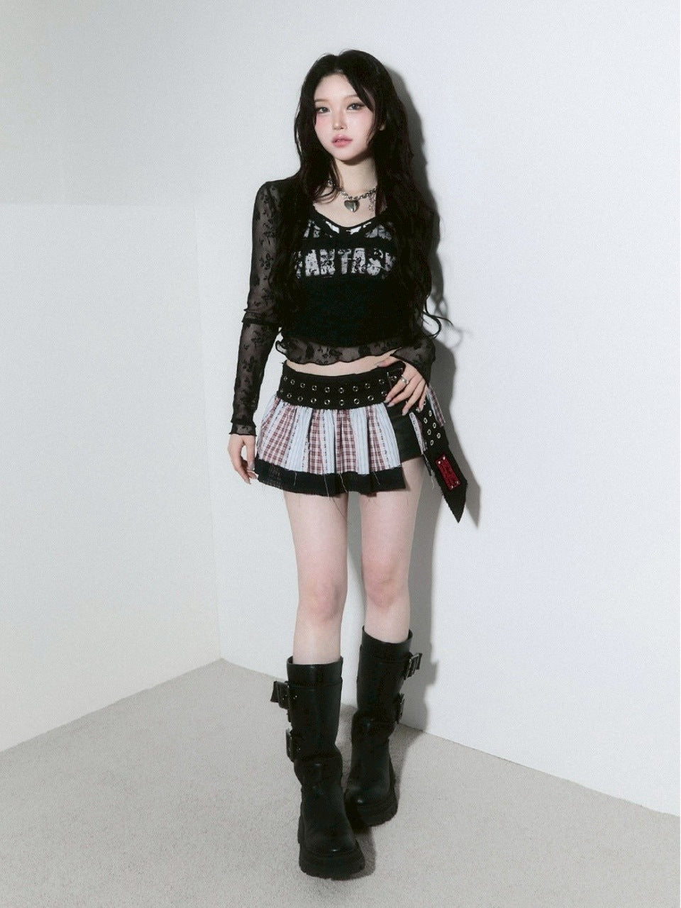 【CHERRYQUIRI】lettering crop sleevless / 【チェリーキュリー】レタリングクロップキャミソール