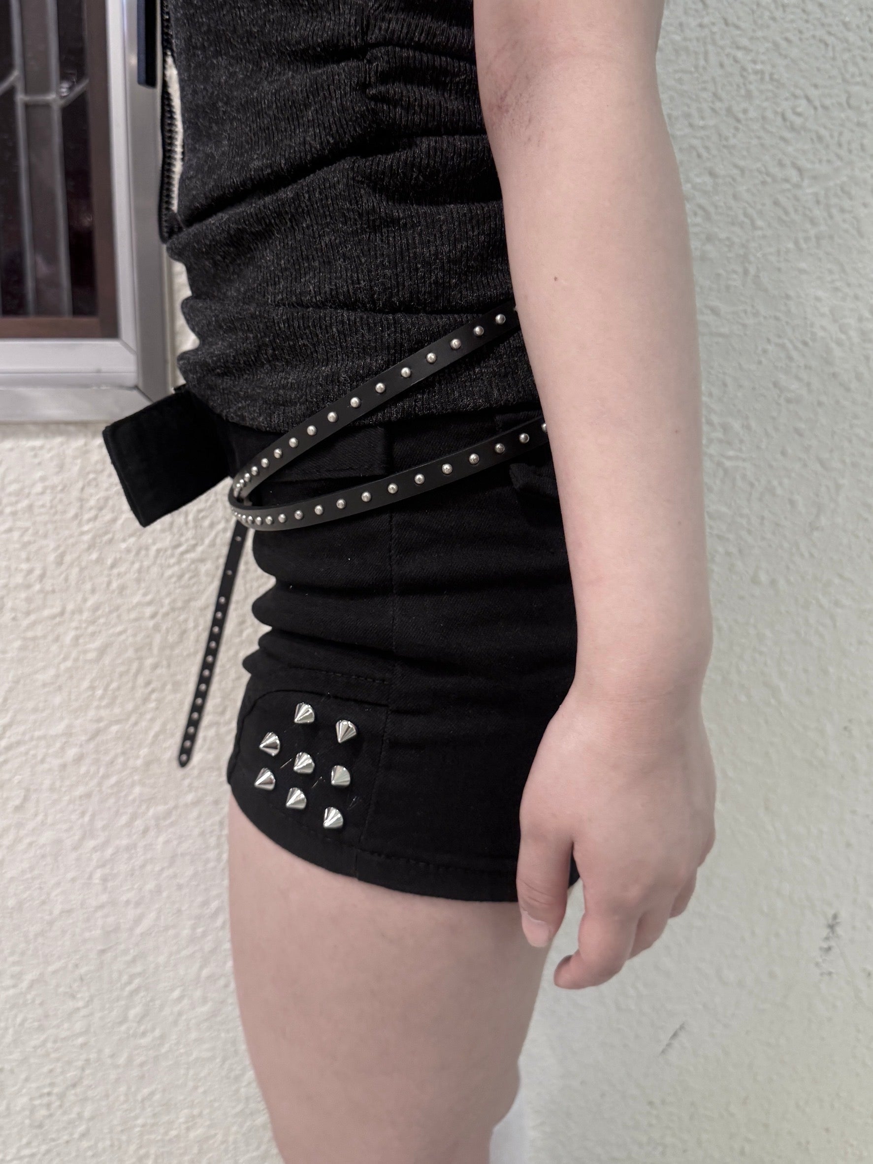 受注制【nmtc+】Studded Belt Shorts