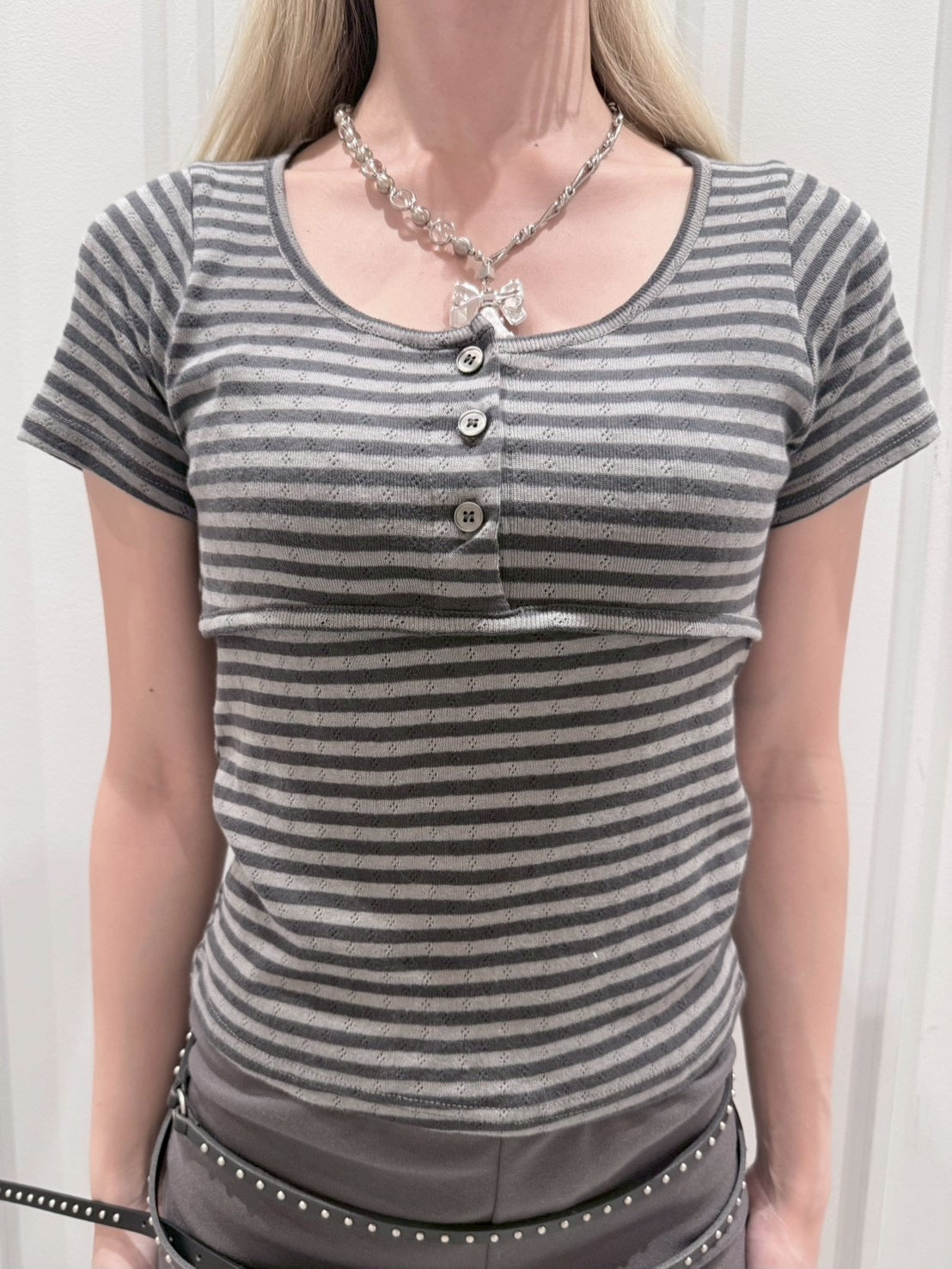 7/4 20:00発売 受注制【nmtc+】Stripe U-Neck Button Tee (2color)