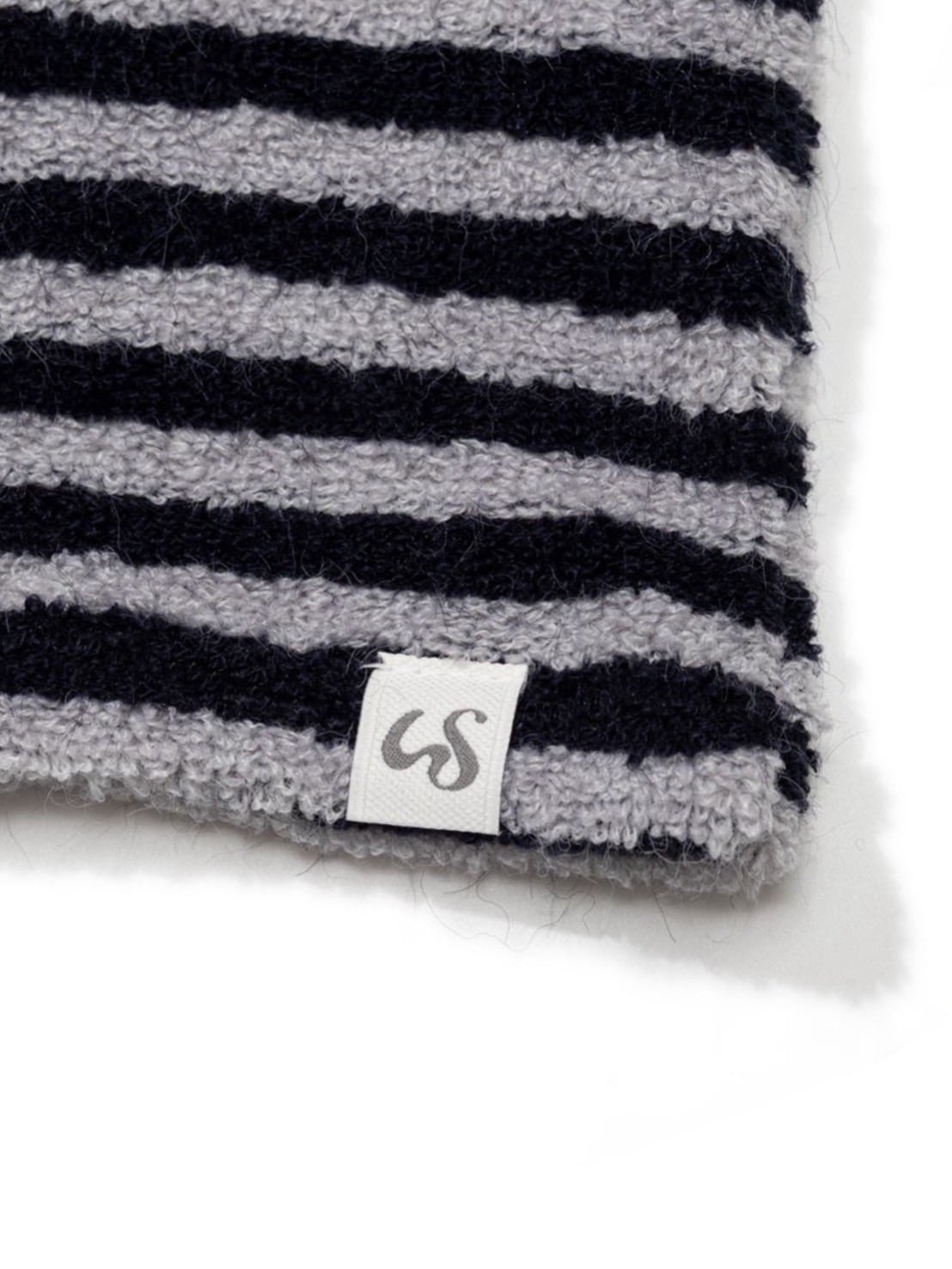 12/21 20:00 再販【Uglyshadow】SCARF ROUND T-SHIRT