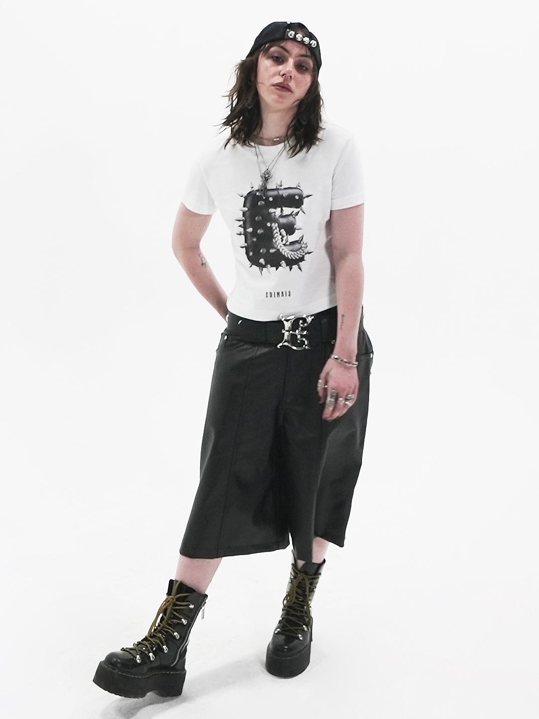 【E RIN AI E】STUD BOLD E CROP SHORT SLEEVE T