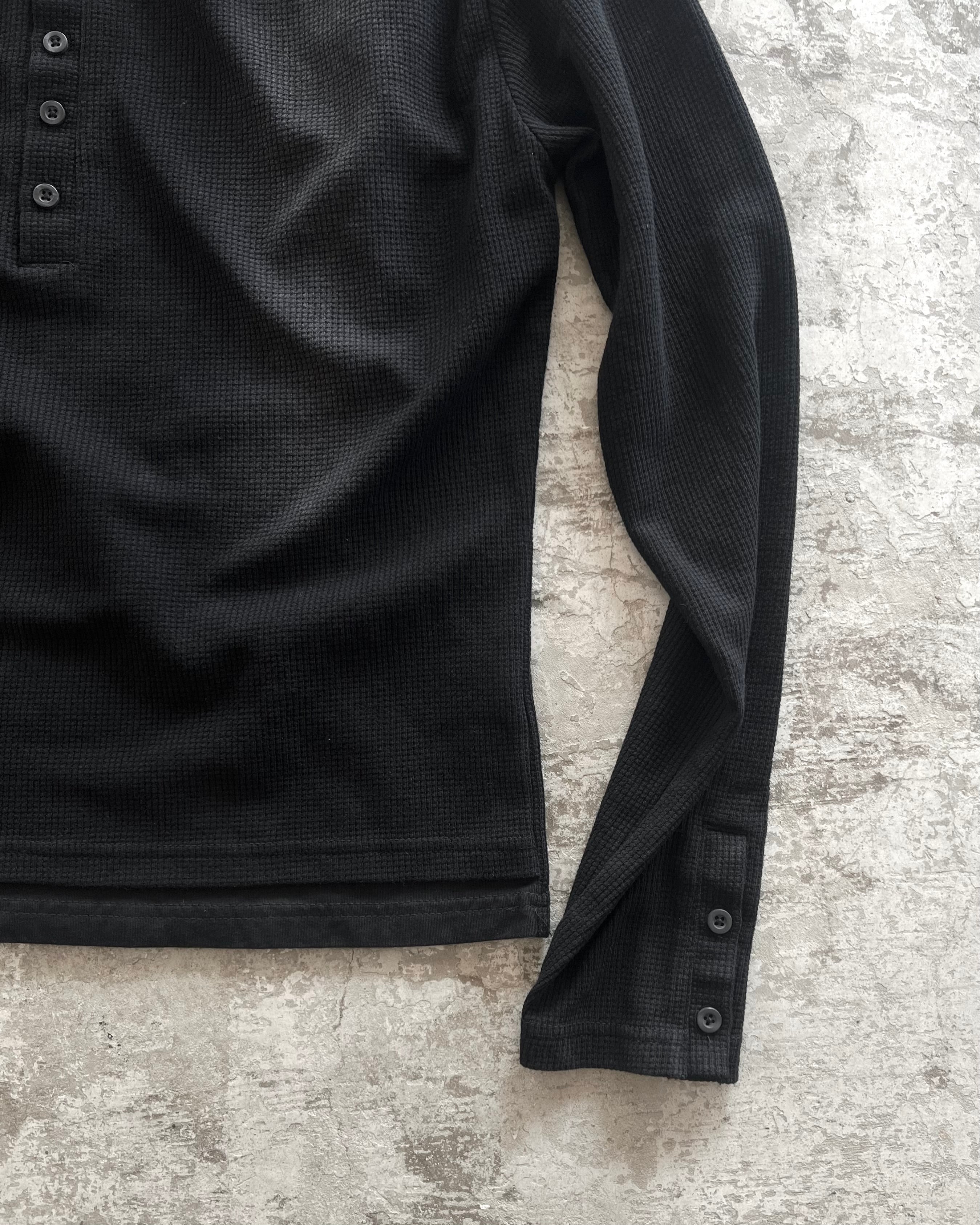 【CHIKASHITSU PLUS HIGH】Rust waffle layered henley neck tee(2color)