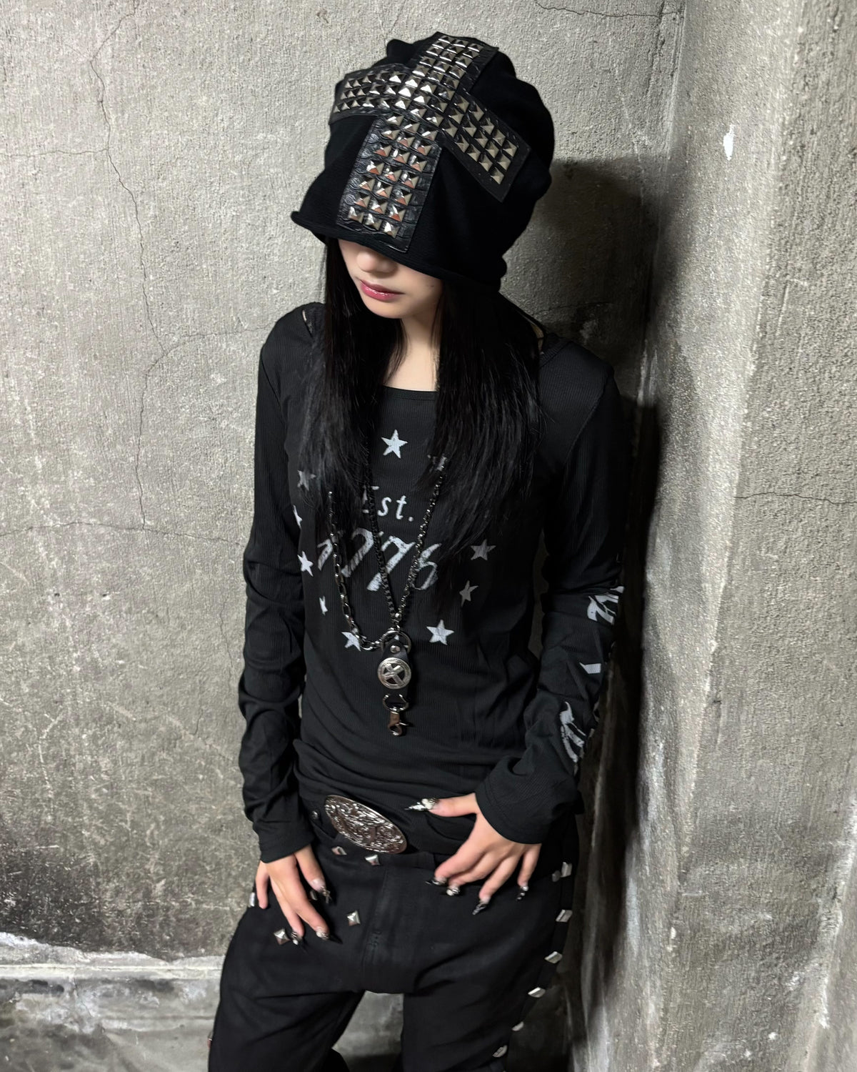 国際配送【Never mind the XU】CROSS STUDDED BEANIE