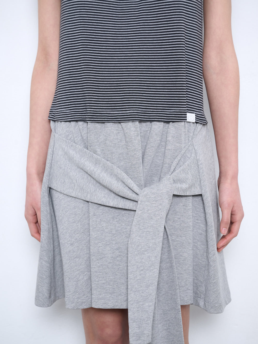6/8 21:00発売【TUOMIO】STRIPE TIE DRESS