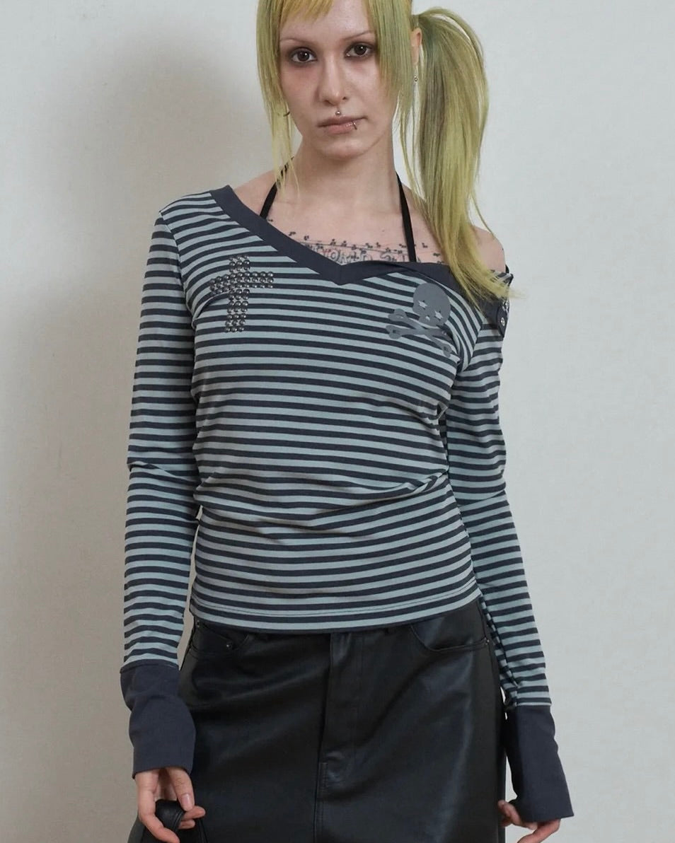 【SETUP-EXE】SKULL LOGO STRIPE V-NECK TOP