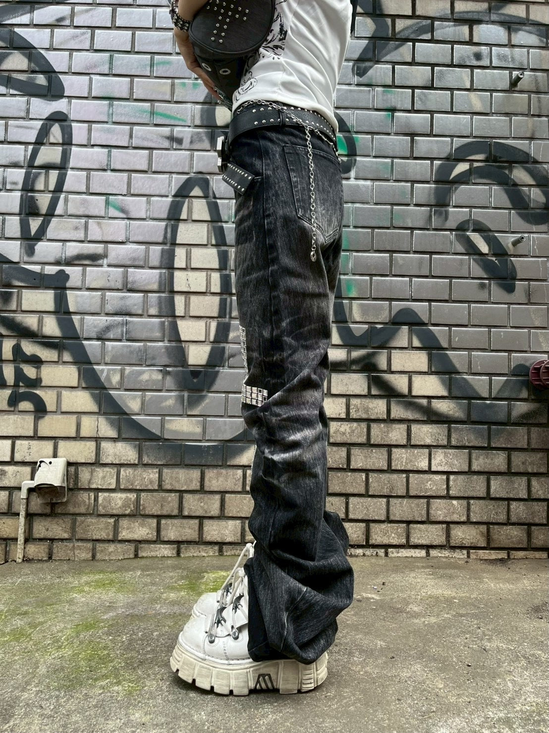7/11 20:00発売　国際配送【BABY09】cross studs flare denim pants