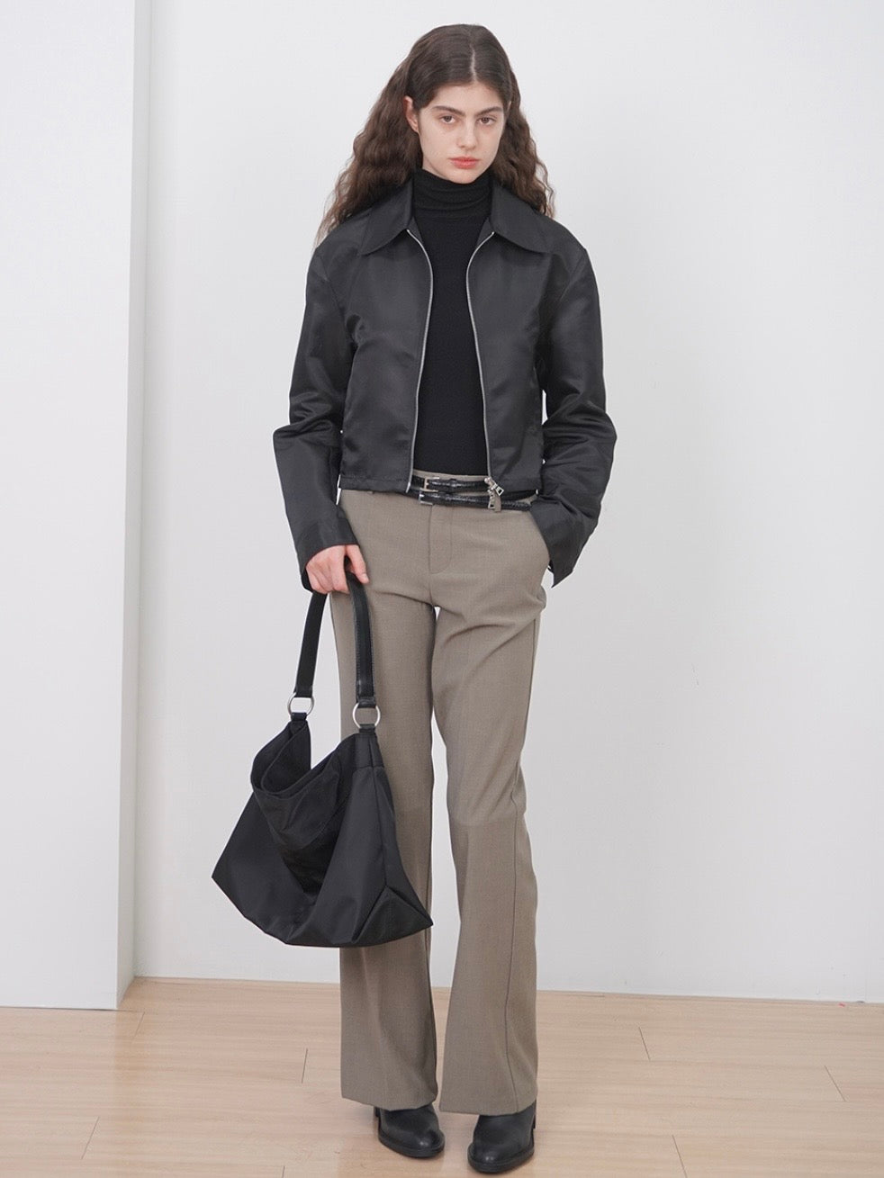 【HAH ARCHIVE】Contour Shoulder Bag (ナイロン)