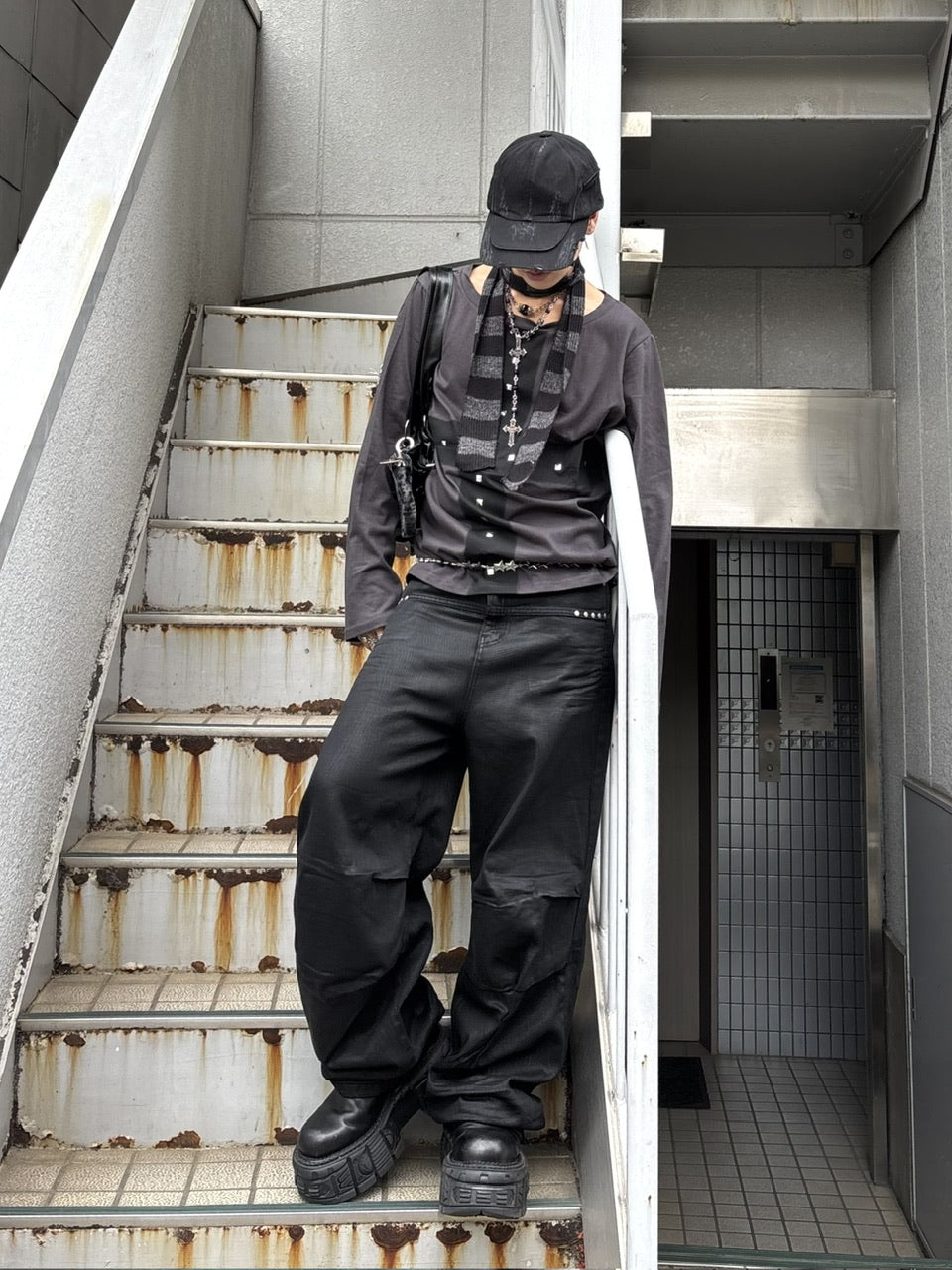 受注制【Never mind the XU】cross print long sleeve (2color)